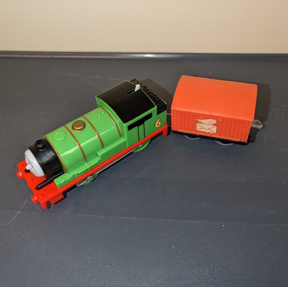 Thomas & Friends Trackmaster 2013 Percy + Mail Car